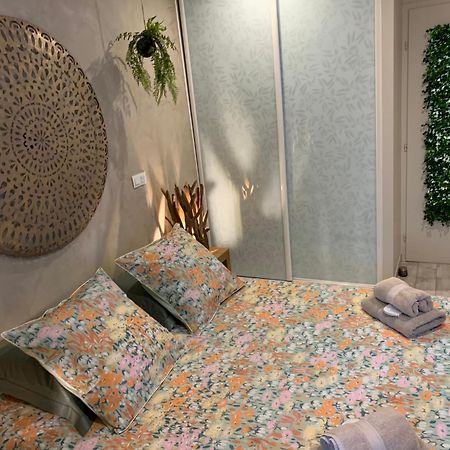 Le Paon Bleu Annecy Poisy Bed and Breakfast Εξωτερικό φωτογραφία