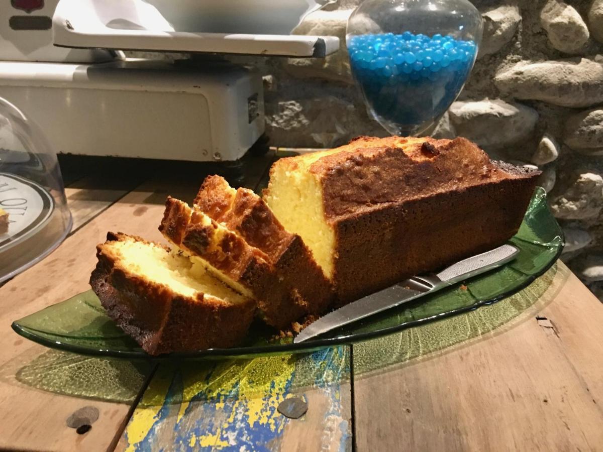 Le Paon Bleu Annecy Poisy Bed and Breakfast Εξωτερικό φωτογραφία