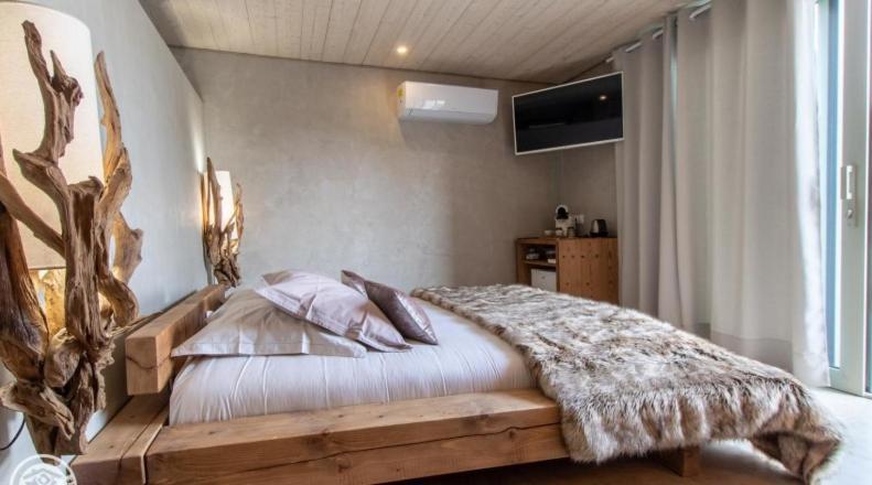 Le Paon Bleu Annecy Poisy Bed and Breakfast Εξωτερικό φωτογραφία